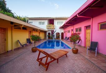 Hotel La Calzada has Balcony rooms