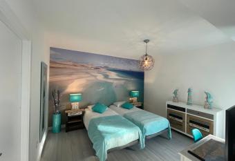 MarVillaFuerte - Appartement with Pools & Private Jacuzzi on the Rooftop has Balcony rooms