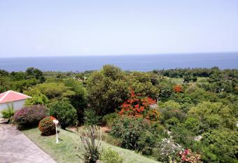Chambre ind  pendante vue mer et montagne allows 18 year olds to book a room