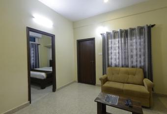DMS Service Apartment & Luxury Rooms has Smoking rooms