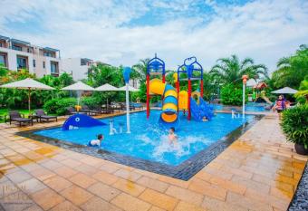 Beach Villa H    Long Lotus has rooms with a private hot tub