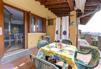 Appartamento Al Cascinale has Balcony rooms