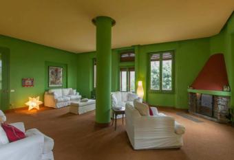 Villa Bel Vedere has Balcony rooms