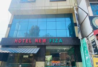 OYO Flagship 12976 Hotel New Fiza allows 18 year olds to book a room