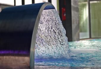 Hotel & Thalasso Villa Antilla - Habitaciones con Terraza - Thalasso incluida has rooms with a private hot tub