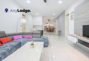 AnyLodge 22 @ Puchong has Balcony rooms