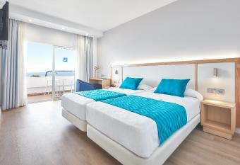 Hotel Lancelot has Balcony rooms