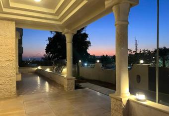 Aqaba Escape 1 allows 18 year olds to book a room