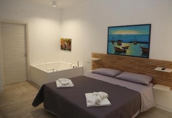 B&B La Dimora di Nonno Lucio allows 18 year olds to book a room