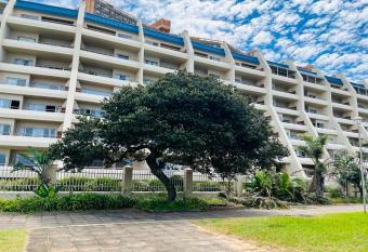 L   Escalier Cabanas 510 has Balcony rooms