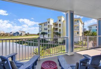 Beachfront Retreat at Pointe West has rooms with a private hot tub