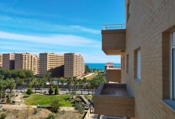 ACV - Neptuno-2   linea planta 6 norte 2 allows 18 year olds to book a room