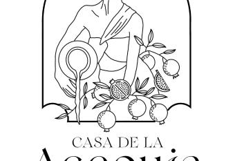 Casa de la Acequia by Florentia Home Selection has rooms with a private hot tub