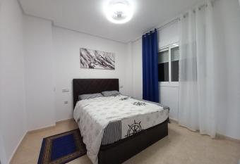 Olga`s Apartments 2, Torrevieja, Playa del Cura allows 18 year olds to book a room