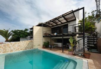 Vista Bella has Balcony rooms