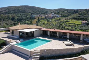 Olive Grove has Balcony rooms