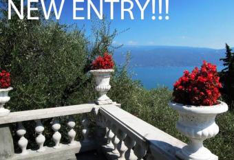 Villa Pinetina allows 18 year olds to book a room