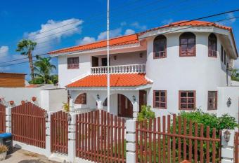 Coral Salina Guest House has Balcony rooms
