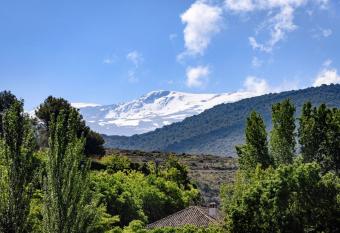 Cortijo Balzain has Balcony rooms
