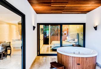 2 Bedroom Private Terrace & Jacuzzi at Cruz con Mar has rooms with a private hot tub