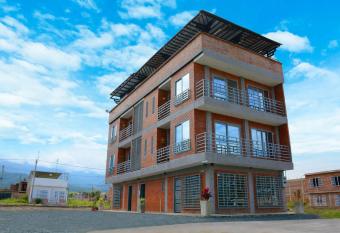 APARTA HOTEL Y TERRAZA SAMANES has Balcony rooms
