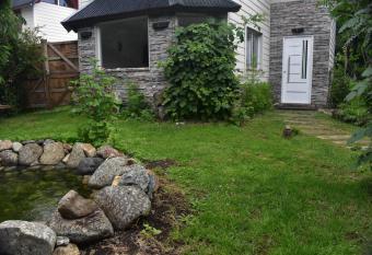 Casa grande hasta 5/6personas allows 18 year olds to book a room