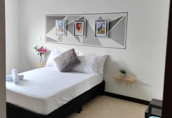 Hermoso y comodo alojamieniento en el Eje cafetero allows 18 year olds to book a room