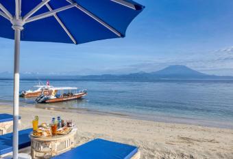 Sari Nadi Beach 2 allows 18 year olds to book a room