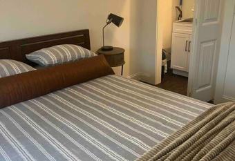 (null) has Balcony rooms