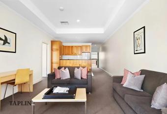 Swainson on Franklin has Balcony rooms