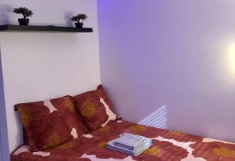 Logement chez Corrine has Balcony rooms