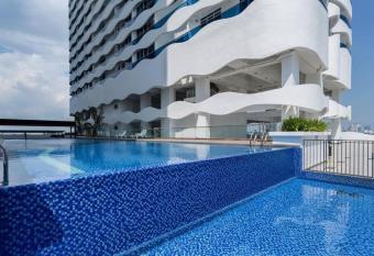 nice stay 2 room near jonker B7 allows 18 year olds to book a room