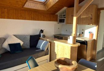 Appartement entre lac et montagne has Balcony rooms