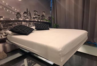 moraleja suite 3 allows 18 year olds to book a room