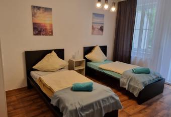 R&E Apartment has Balcony rooms