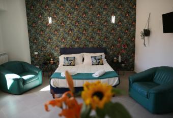 B&B Eden allows 18 year olds to book a room