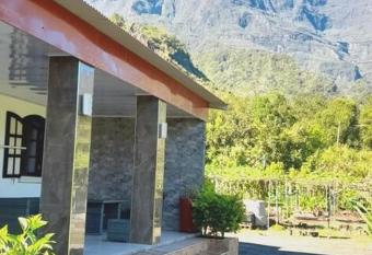 Charmante maison au c  ur des 3 montagnes has Balcony rooms