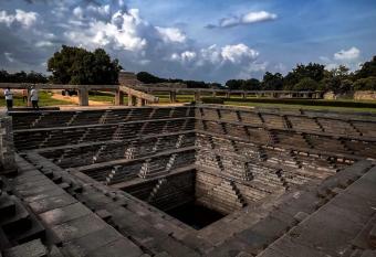 Happy home stay has Balcony rooms