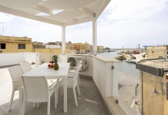 La casa di Fabio has Balcony rooms