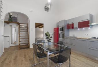 Casa Hyccara has Balcony rooms