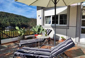 Casa Victoria - Laxe has Balcony rooms