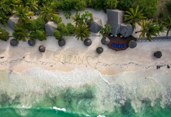 SULTAN PALACE has Balcony rooms