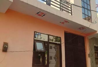 Short Stay Motel ** has Balcony rooms