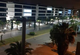 R  sidence les florianes has Balcony rooms