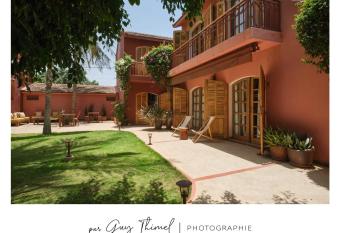 Les Gor  ennes Suites has Balcony rooms