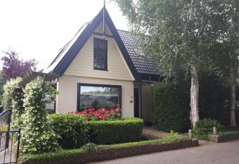 B&B Het Molensteegje has Balcony rooms