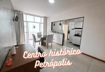 Centro de Petr  polis perto de tudo has Balcony rooms