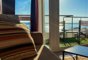 SUNADOR - Adults Only allows 18 year olds to book a room