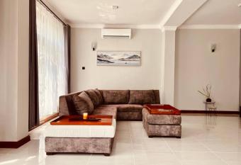 JOYOUS HOME allows 18 year olds to book a room