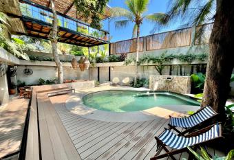 Nectar Hotel, Cafe, Cowork - Adults Only allows 18 year olds to book a room